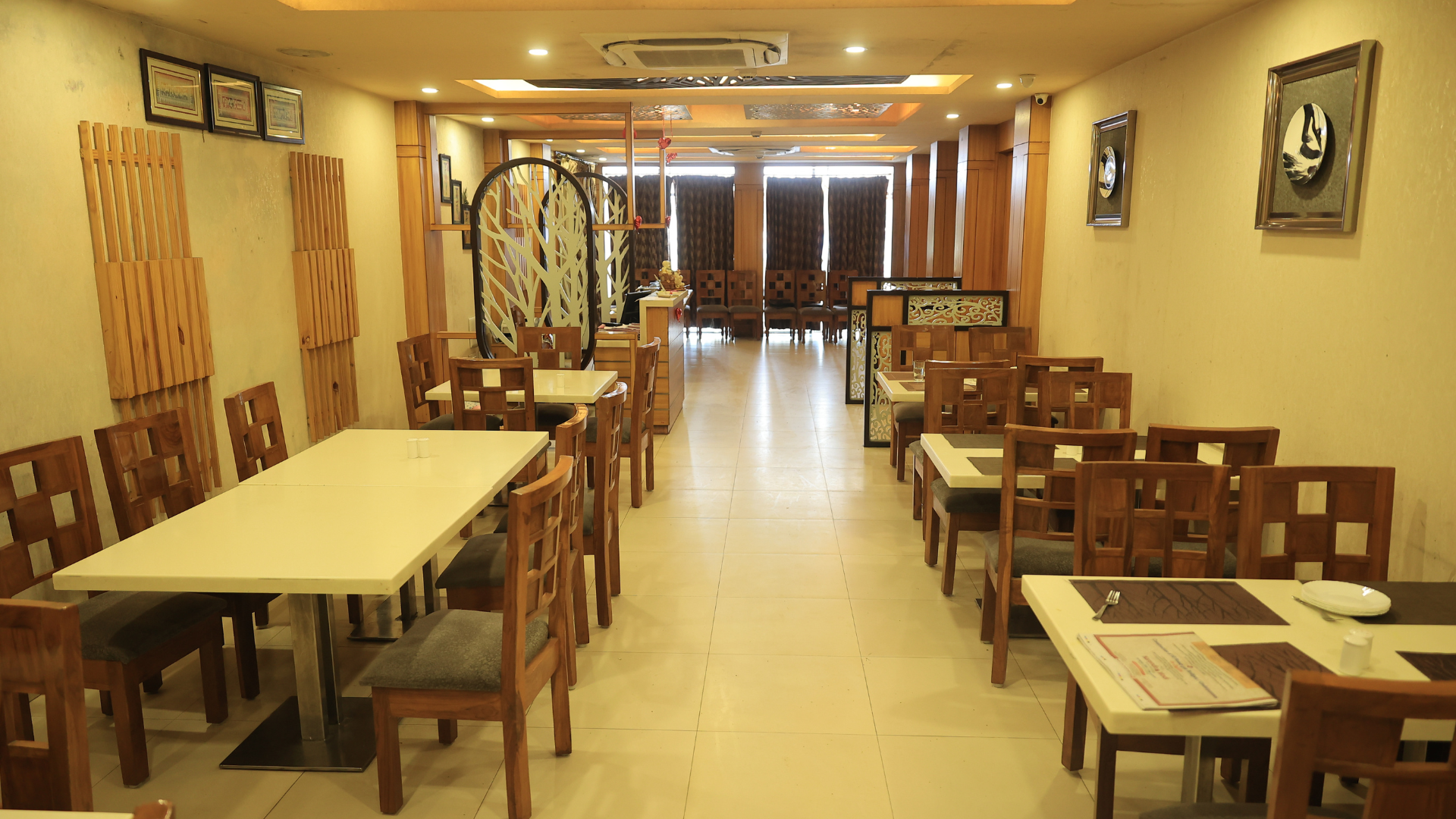 RedChilli interior atmosphere